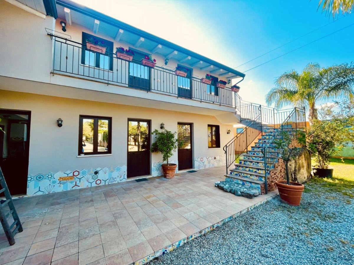 Borgo Camicia In Bed & Breakfast Barcellona-Pozzo di Gotto Exterior photo