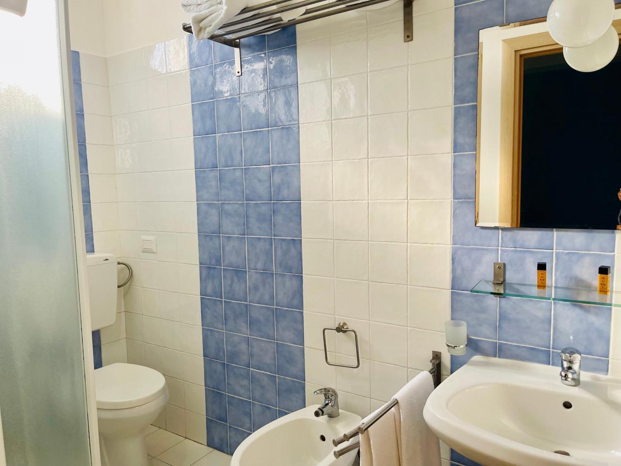 Borgo Camicia In Bed & Breakfast Barcellona-Pozzo di Gotto Room photo