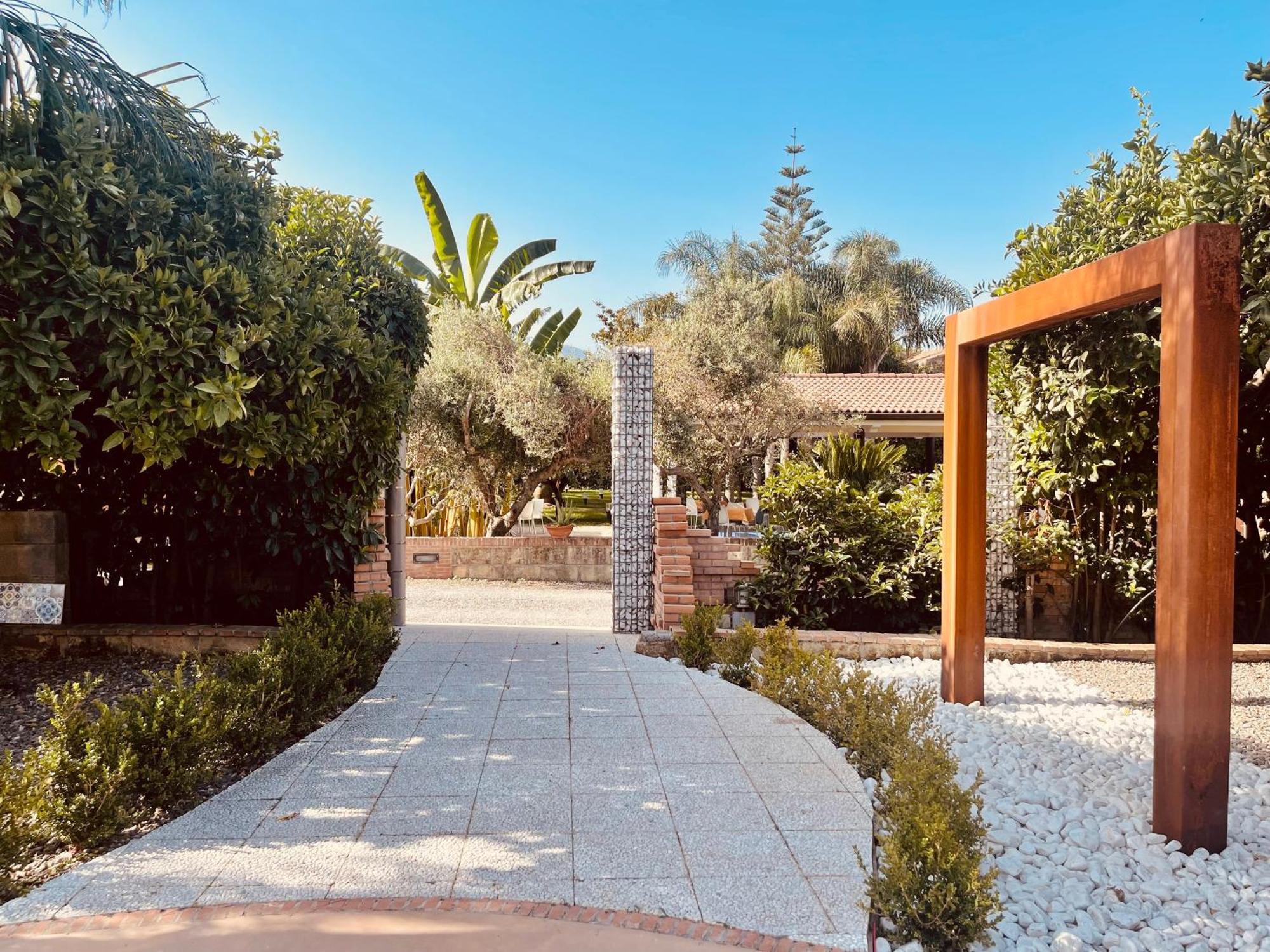 Borgo Camicia In Bed & Breakfast Barcellona-Pozzo di Gotto Exterior photo