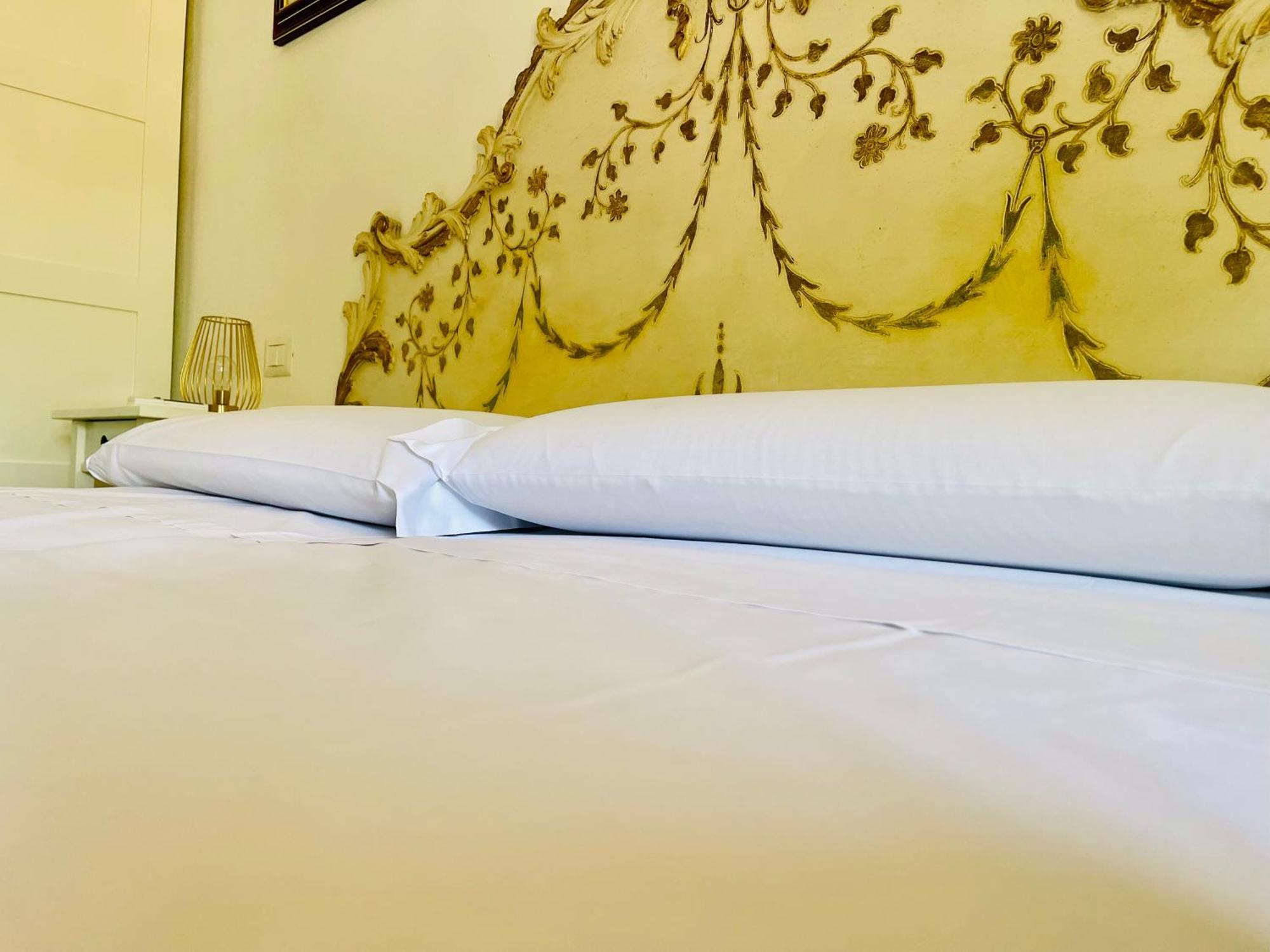 Borgo Camicia In Bed & Breakfast Barcellona-Pozzo di Gotto Room photo