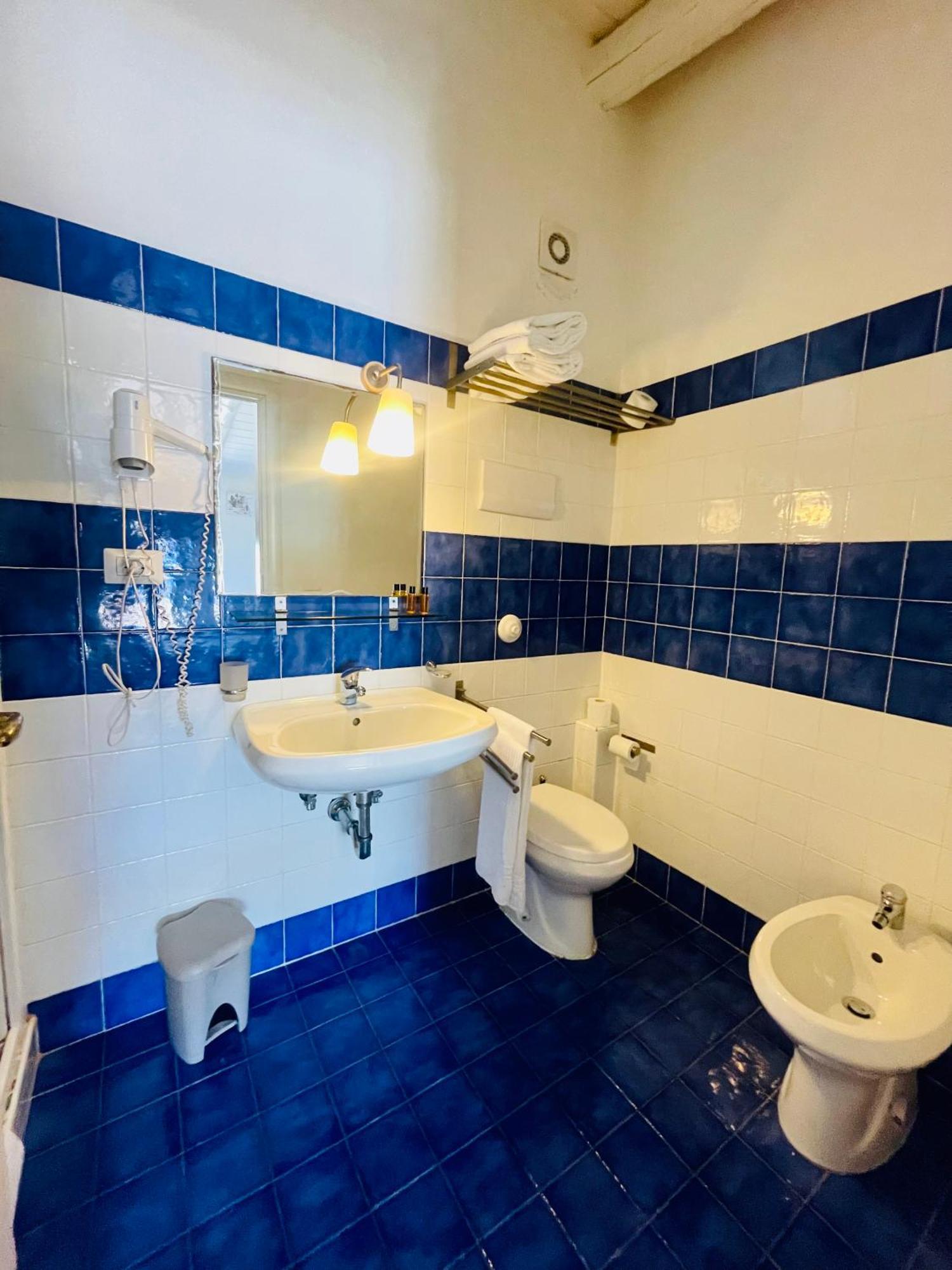 Borgo Camicia In Bed & Breakfast Barcellona-Pozzo di Gotto Room photo