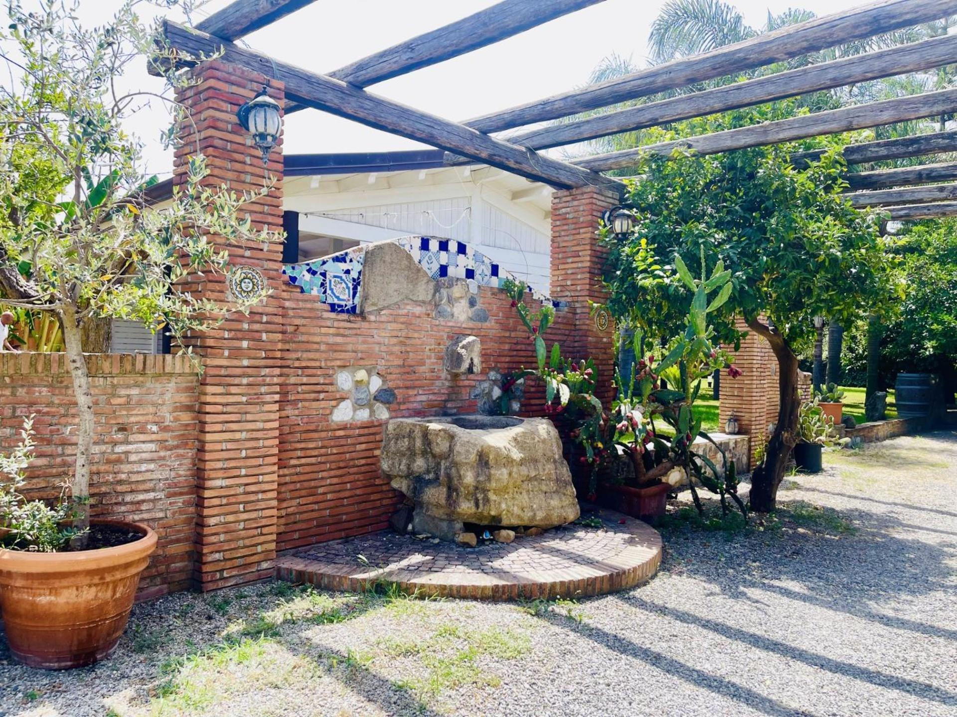Borgo Camicia In Bed & Breakfast Barcellona-Pozzo di Gotto Exterior photo