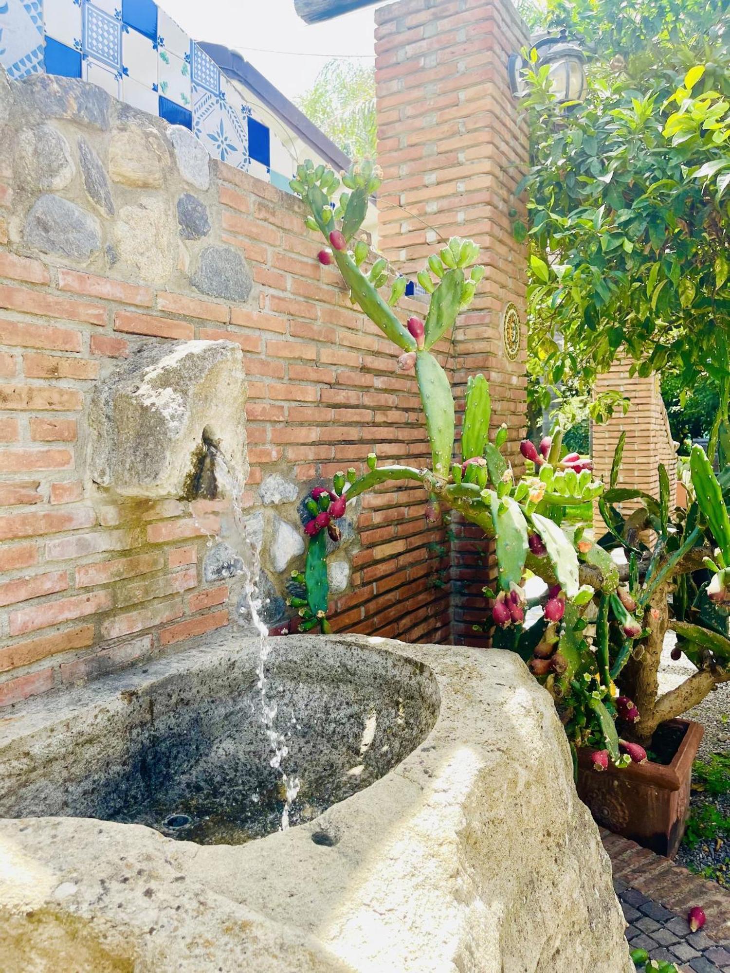Borgo Camicia In Bed & Breakfast Barcellona-Pozzo di Gotto Exterior photo
