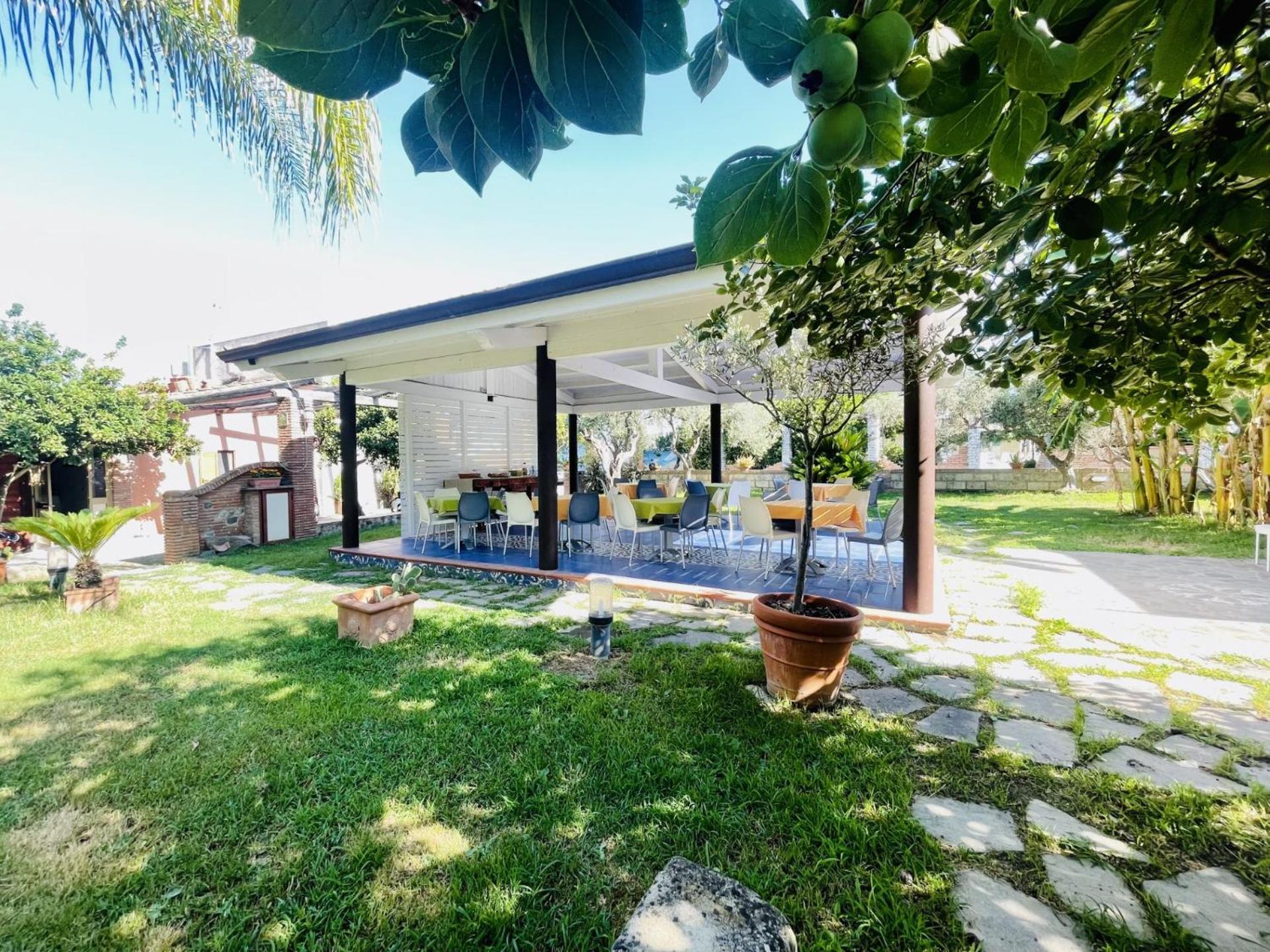 Borgo Camicia In Bed & Breakfast Barcellona-Pozzo di Gotto Exterior photo