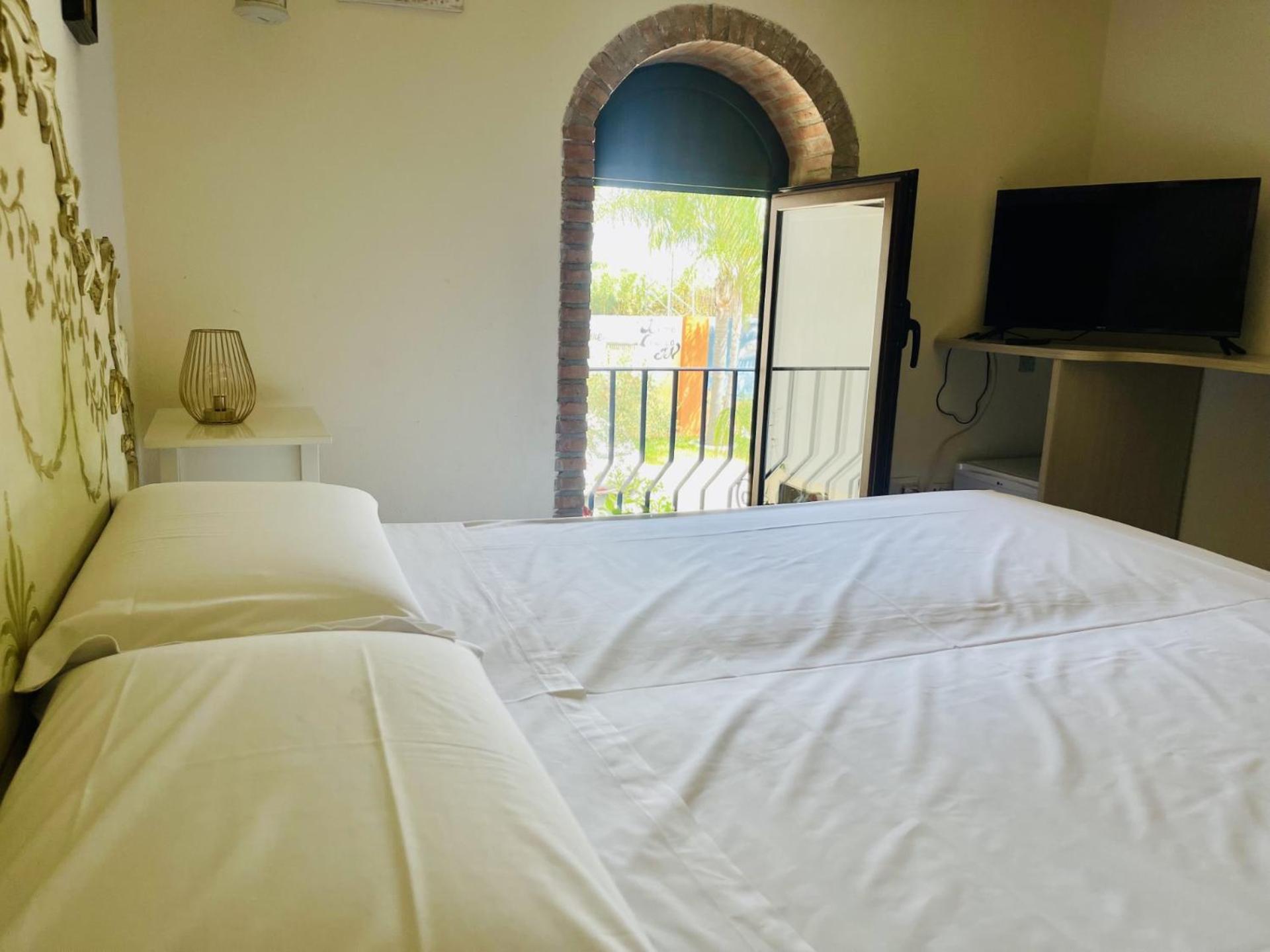 Borgo Camicia In Bed & Breakfast Barcellona-Pozzo di Gotto Exterior photo